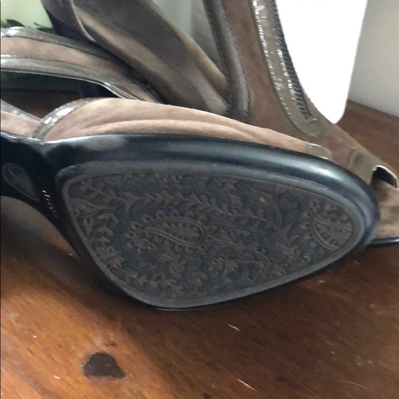 Suede Peep Toe Zip Up Shoes Fawn - Picture 3 of 3